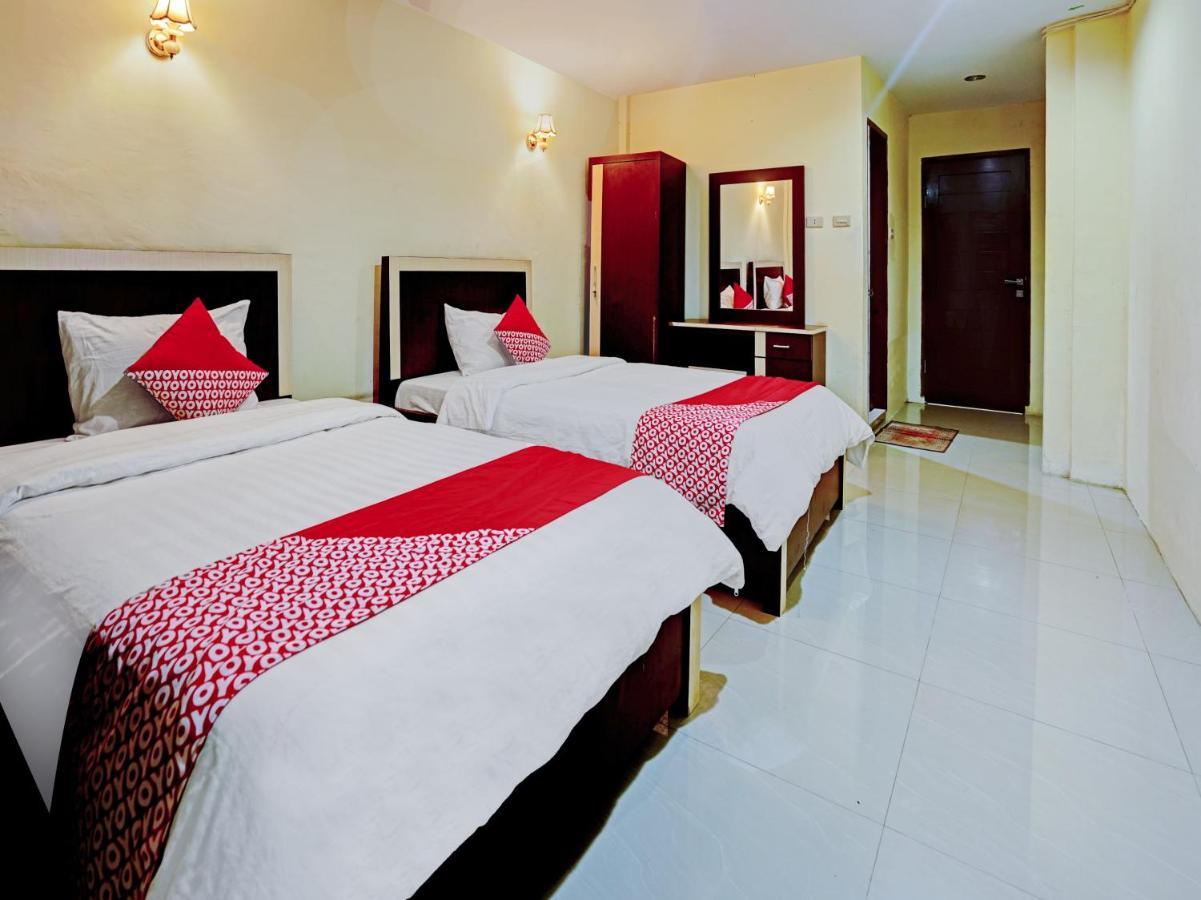 פראפאט Oyo 90331 Hotel Toba Shanda מראה חיצוני תמונה