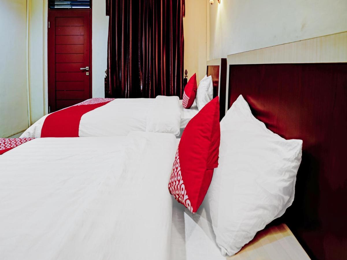 פראפאט Oyo 90331 Hotel Toba Shanda מראה חיצוני תמונה