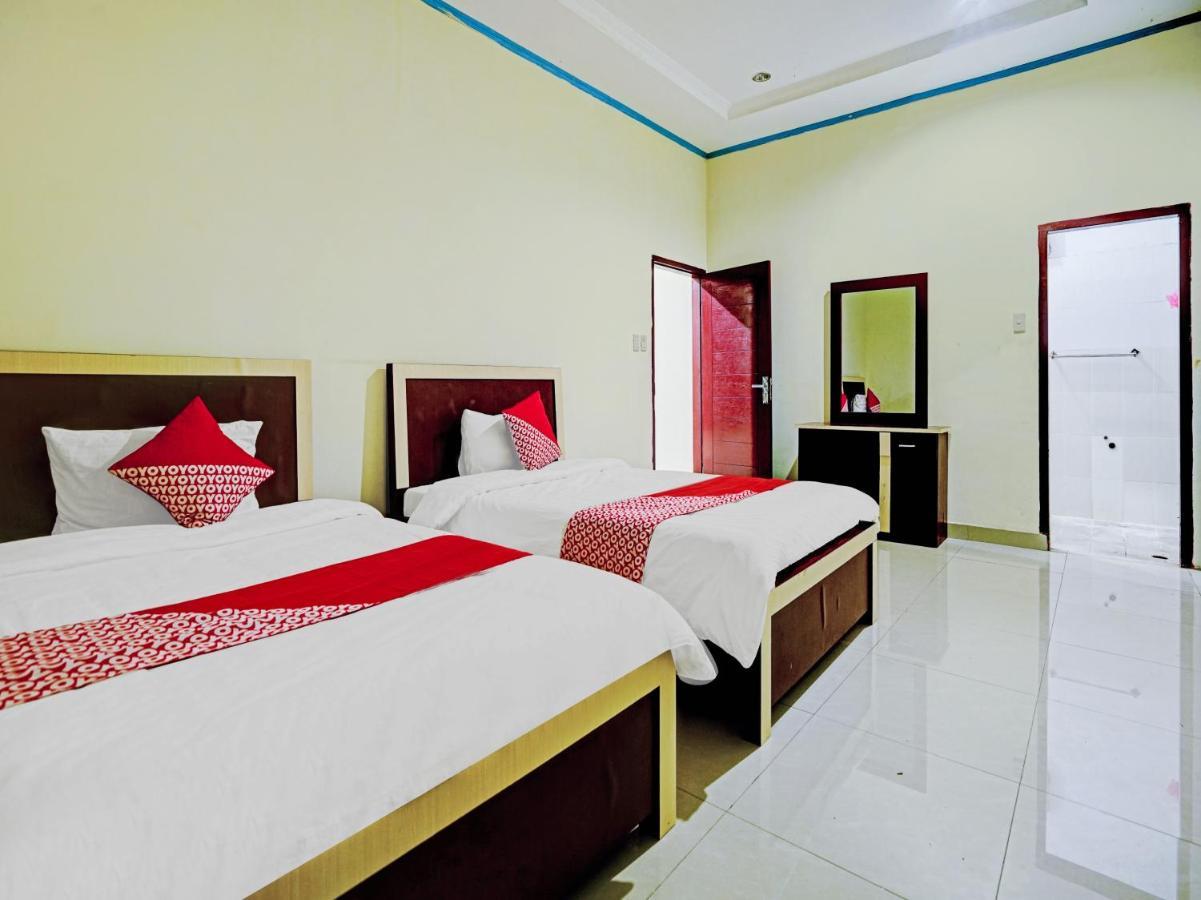 פראפאט Oyo 90331 Hotel Toba Shanda מראה חיצוני תמונה