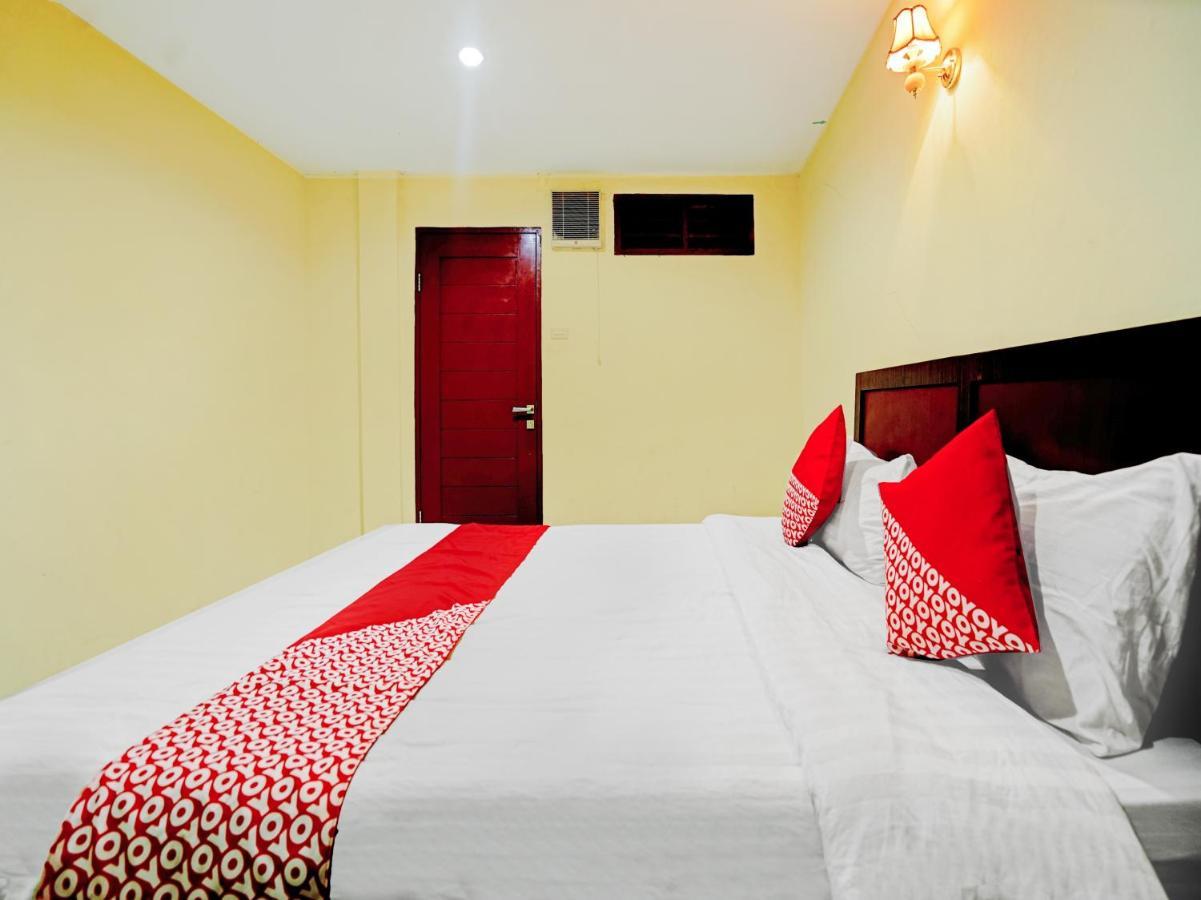 פראפאט Oyo 90331 Hotel Toba Shanda מראה חיצוני תמונה