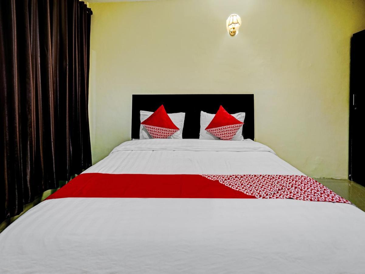 פראפאט Oyo 90331 Hotel Toba Shanda מראה חיצוני תמונה