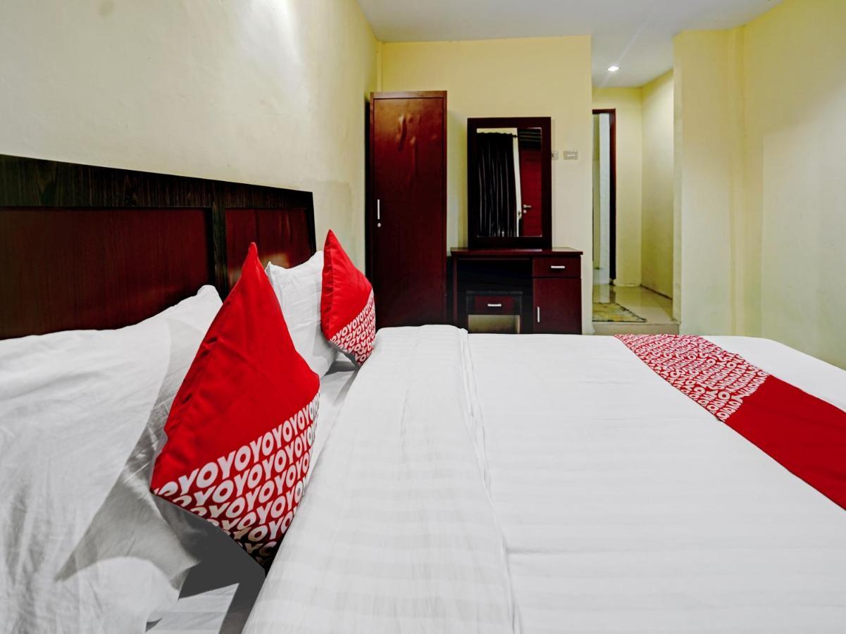 פראפאט Oyo 90331 Hotel Toba Shanda מראה חיצוני תמונה