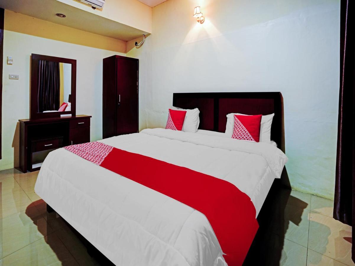 פראפאט Oyo 90331 Hotel Toba Shanda מראה חיצוני תמונה