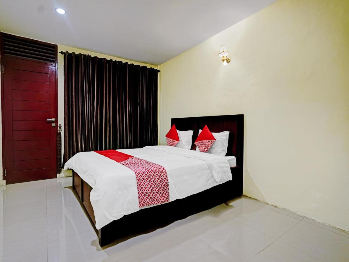 פראפאט Oyo 90331 Hotel Toba Shanda מראה חיצוני תמונה