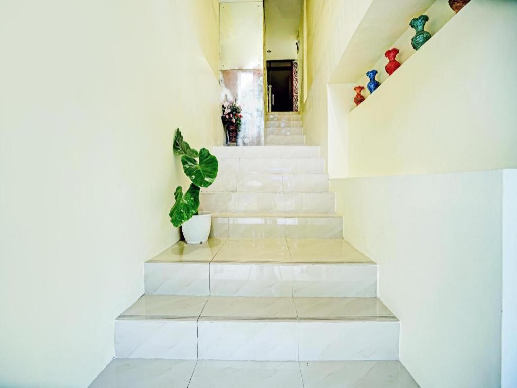 פראפאט Oyo 90331 Hotel Toba Shanda מראה חיצוני תמונה